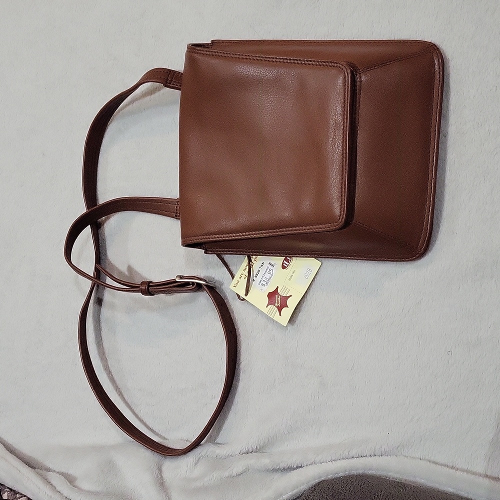 ILI Leather Crossbody
